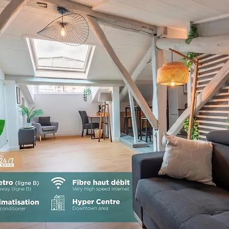 Les-toits-toulousains-metro-hypercentre Apartment *